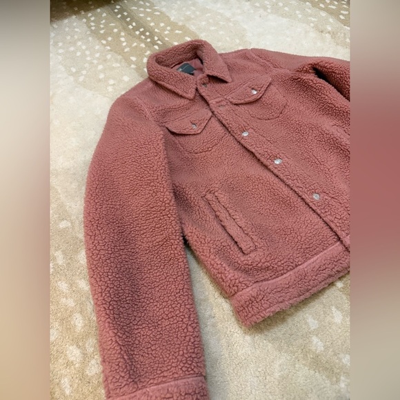 Asos fuzzy pink jacket women’s size medium - Picture 4 of 9